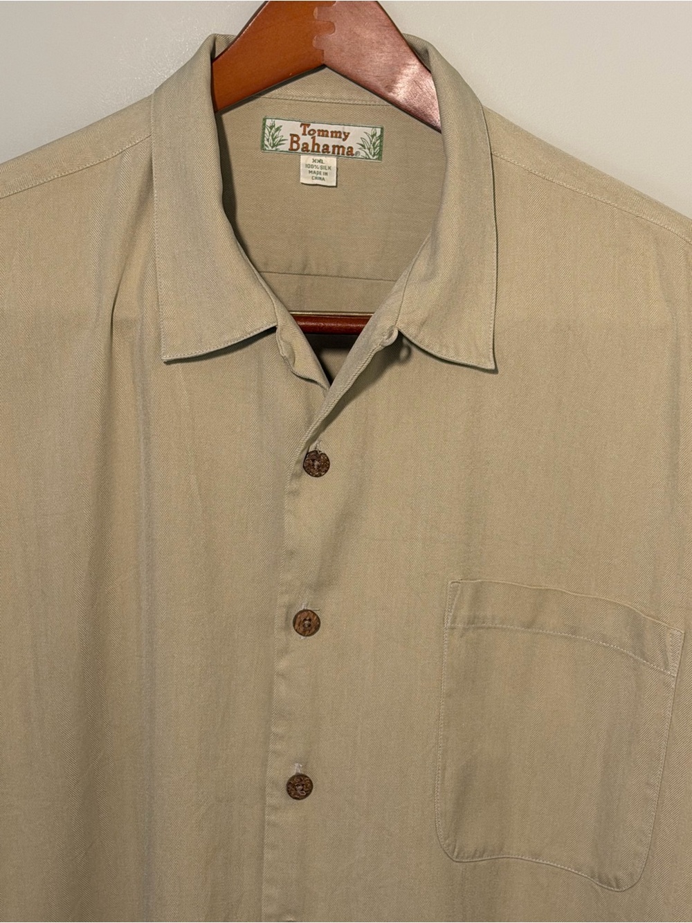 Tommy Bahama Lightweight Beige Camp Collar Button-Down Shirt 100% Silk